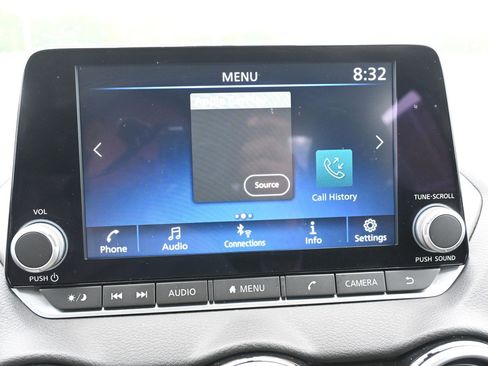 Used 2025 Nissan Sentra SR FWD image 13