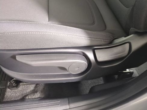 Used 2025 Hyundai Tucson SE FWD image 22