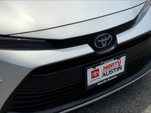 Used 2024 Toyota Corolla LE FWD image 29