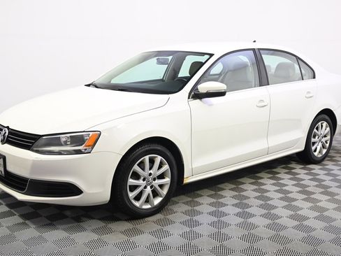 Used 2013 Volkswagen Jetta SE image 2