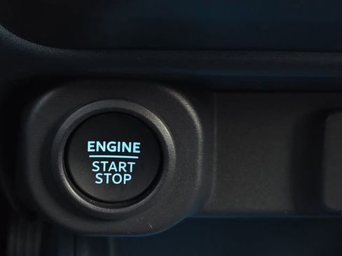 Used 2025 Ford Maverick XLT w/ Equipment Group 302A AWD/4WD image 22