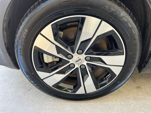 Used 2025 Volvo V60 B5 Cross Country Plus image 30