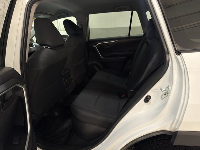 Used 2024 Toyota RAV4 LE AWD/4WD image 20