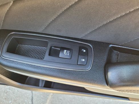Used 2023 Dodge Charger SXT RWD image 8
