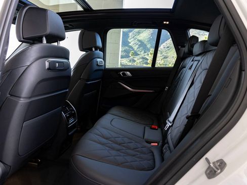 Certified 2025 BMW X5 xDrive40i w/ M Sport Package image 22