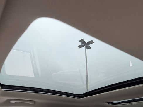 Used 2011 Ford Edge Limited w/ 301A Rapid Spec Order Code image 22