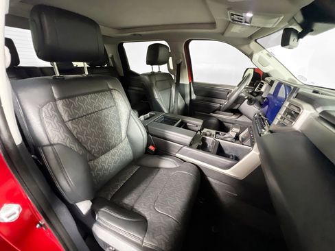 Used 2024 Toyota Tundra Limited image 31