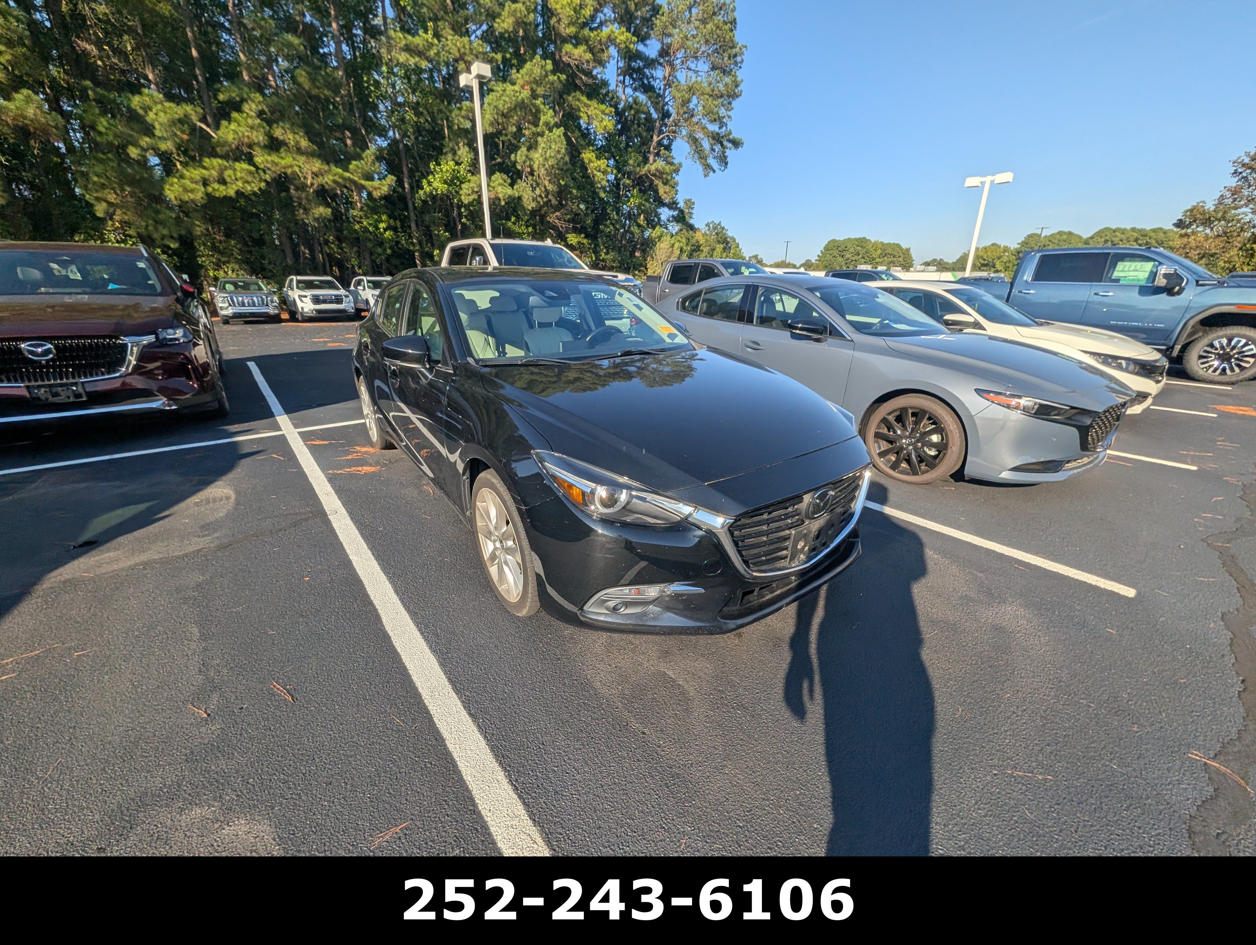 Used 2017 MAZDA MAZDA3 Grand Touring w/ Premium Equipment Package FWD image 7
