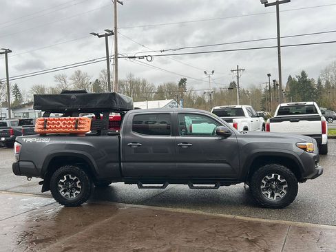 Certified 2023 Toyota Tacoma TRD Off-Road image 8