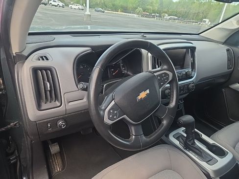 Used 2015 Chevrolet Colorado LT w/ LT Convenience Package image 3