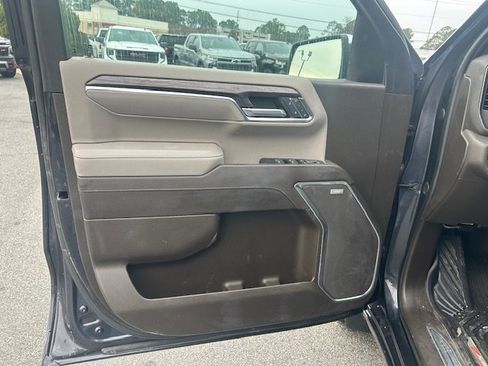 Used 2023 Chevrolet Silverado 1500 LTZ image 12