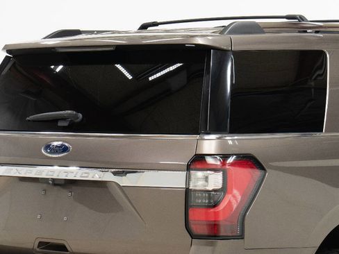 Used 2018 Ford Expedition Limited image 12