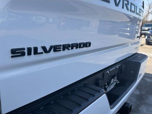 Used 2021 Chevrolet Silverado 1500 RST image 10