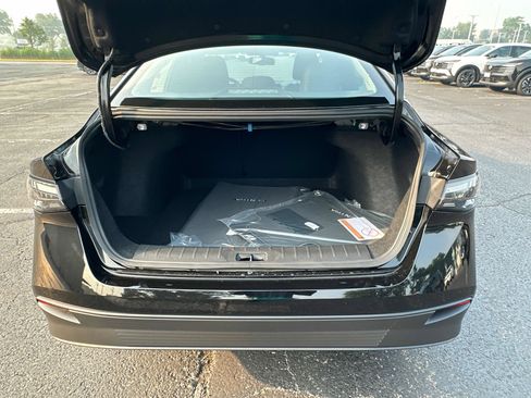New 2026 Nissan Sentra SV w/ SV Convenience Package FWD image 14