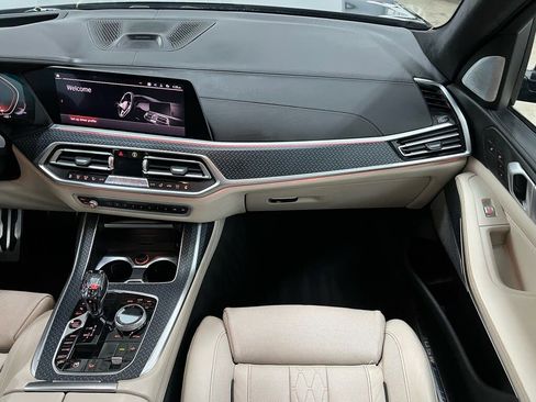 Used 2020 BMW X7 M50i w/ Executive Package image 17