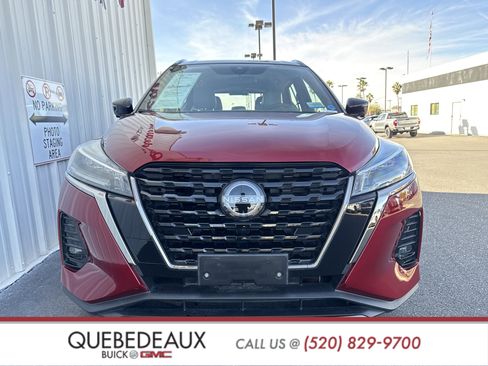 Used 2023 Nissan Kicks SR w/ SR Premium Package image 6