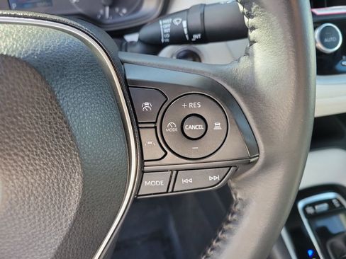 Used 2023 Toyota Corolla SE image 30