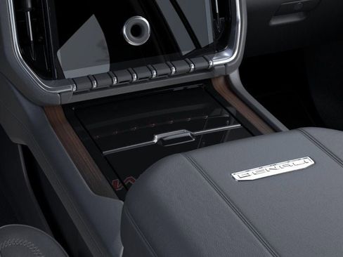 New 2026 GMC Yukon XL Denali w/ Denali Reserve Package image 38