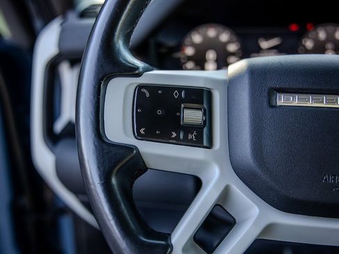 Used 2023 Land Rover Defender 110 S image 6