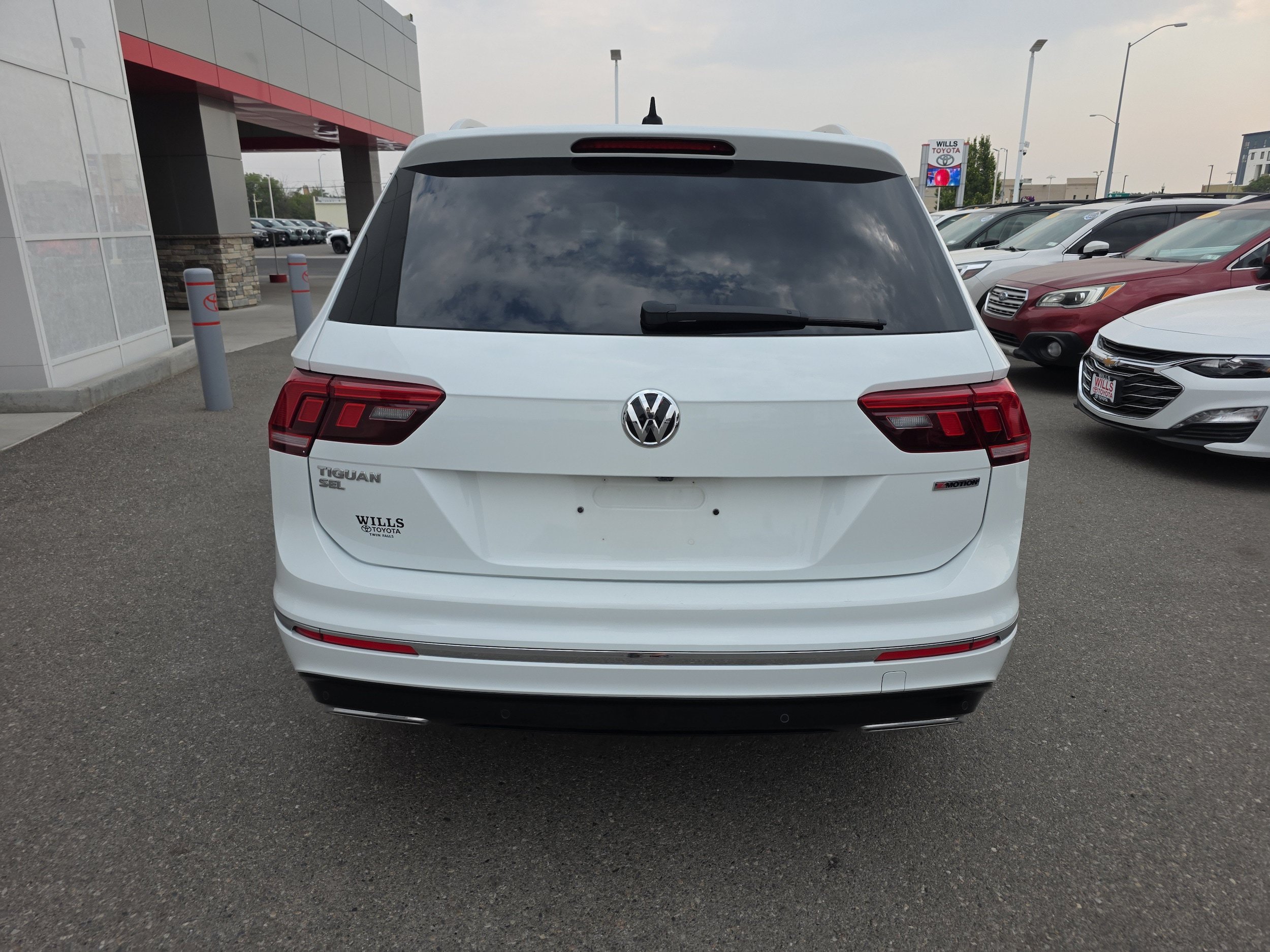 Used 2021 Volkswagen Tiguan SEL Premium R-Line AWD/4WD image 6