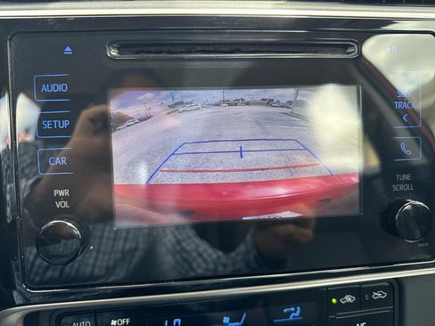 Used 2017 Toyota Corolla LE FWD image 34