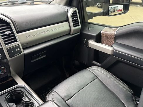 Used 2019 Ford F250 Lariat w/ Chrome Package image 66