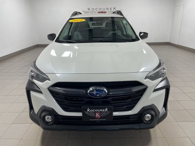 Used 2024 Subaru Outback Premium AWD/4WD image 2