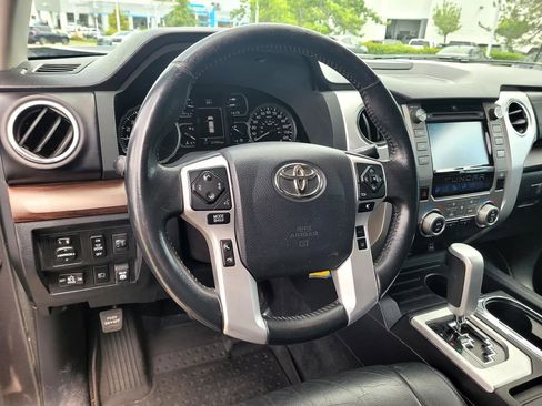 Used 2019 Toyota Tundra Limited w/ Limited Premium Package AWD/4WD image 9