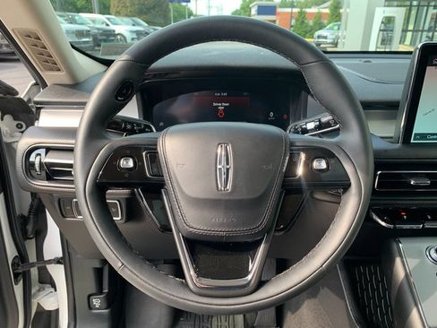 Certified 2024 Lincoln Aviator AWD w/ Premium Package image 22