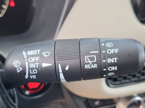 Used 2025 Honda HR-V EX-L image 33