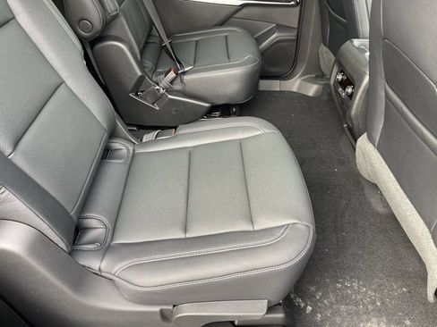 New 2026 Chevrolet Traverse LT w/ Midnight/Sport Edition image 9