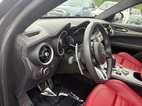 Used 2023 Alfa Romeo Stelvio Veloce AWD/4WD image 20