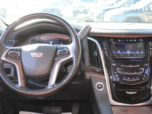 Used 2019 Cadillac Escalade Premium Luxury image 26