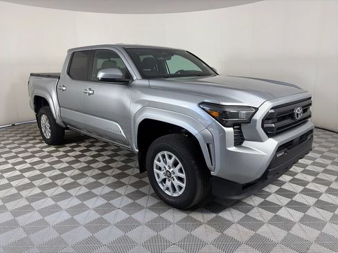 Used 2024 Toyota Tacoma SR5 AWD/4WD image 1
