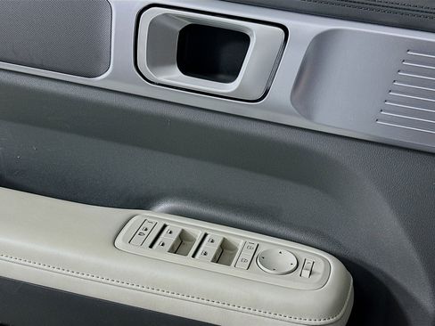 Used 2025 Hyundai Santa Fe SEL image 15