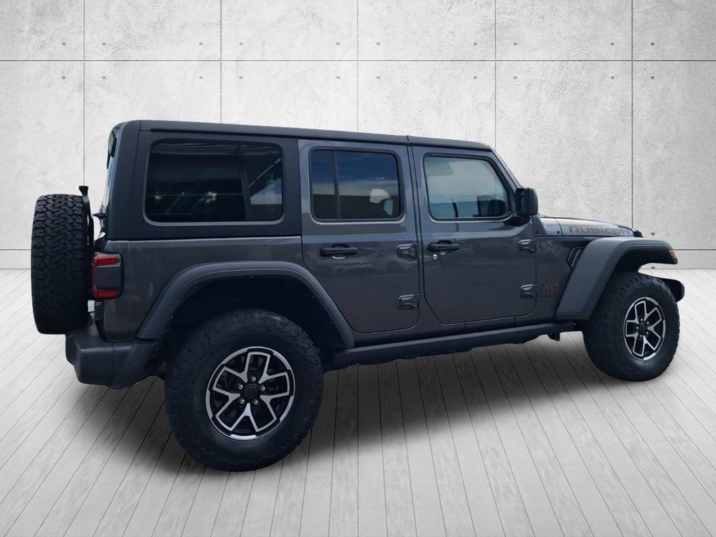 Used 2024 Jeep Wrangler Unlimited Rubicon AWD/4WD image 5