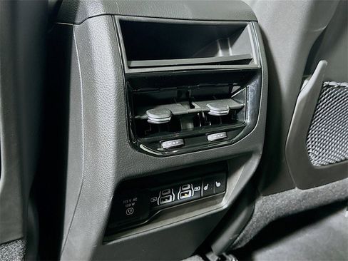 Used 2022 Jeep Grand Cherokee Limited 4xe image 19