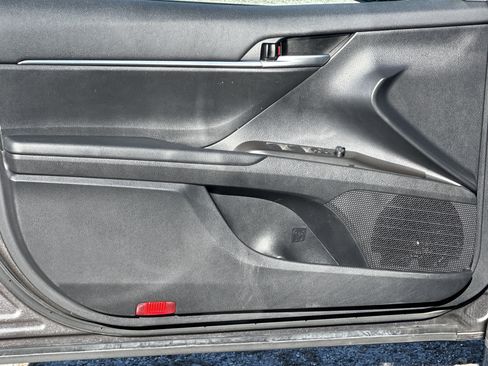 Used 2024 Toyota Camry LE image 10