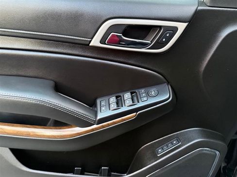 Used 2019 GMC Yukon XL Denali w/ Denali Ultimate Package image 34