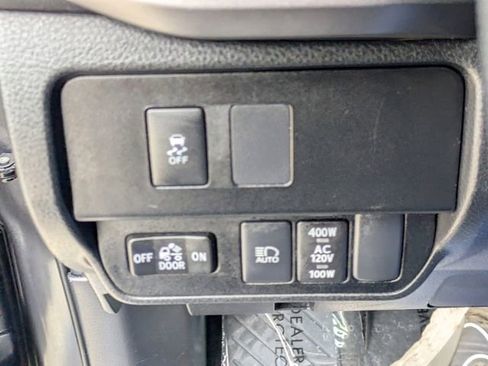 Used 2023 Toyota Tacoma TRD Off-Road image 22