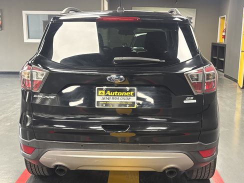 Used 2017 Ford Escape SE w/ Equipment Group 201A FWD image 5
