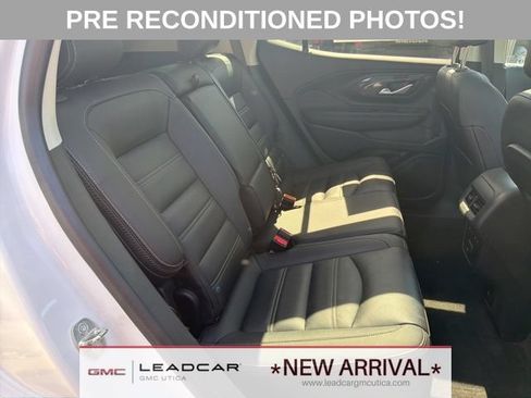 Used 2023 GMC Terrain Denali w/ Denali Premium Package AWD/4WD image 15
