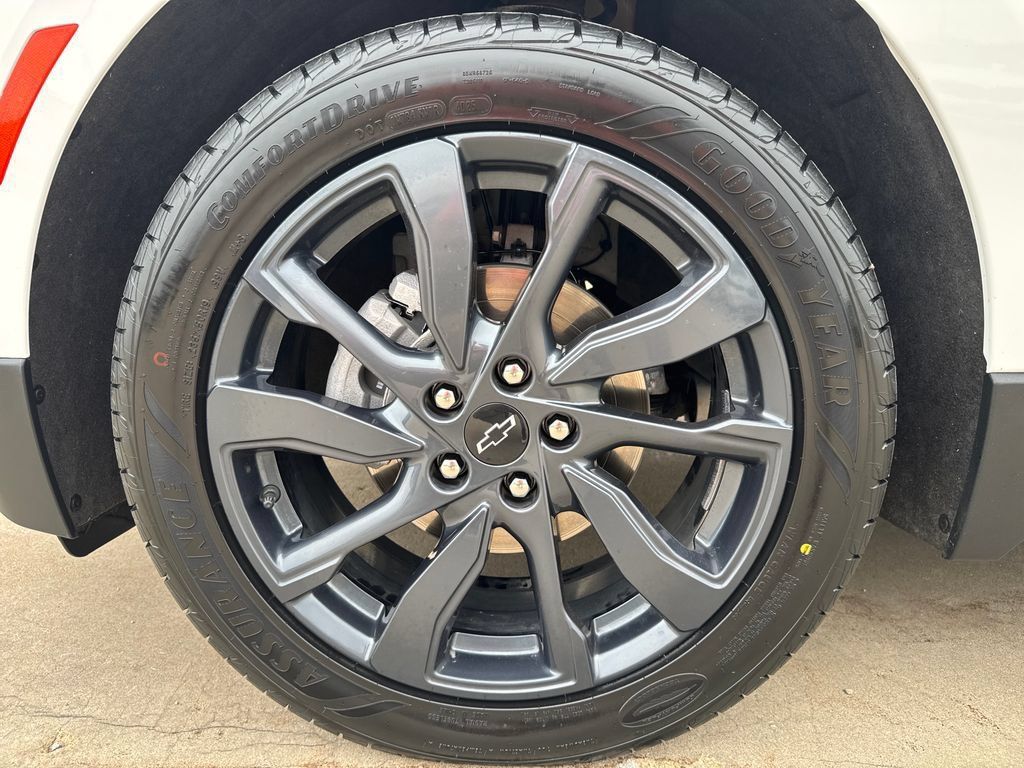 Certified 2024 Chevrolet Equinox RS w/ RS Leather Package AWD/4WD image 10