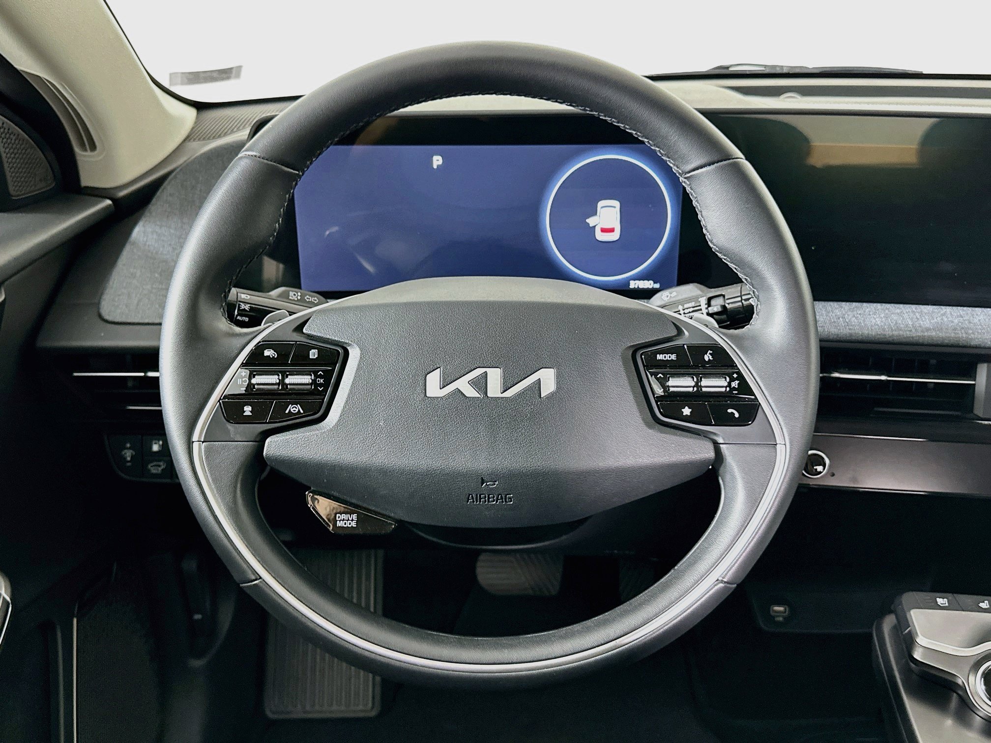 Used 2023 Kia EV6 Wind w/ Wind Technology Package RWD image 18