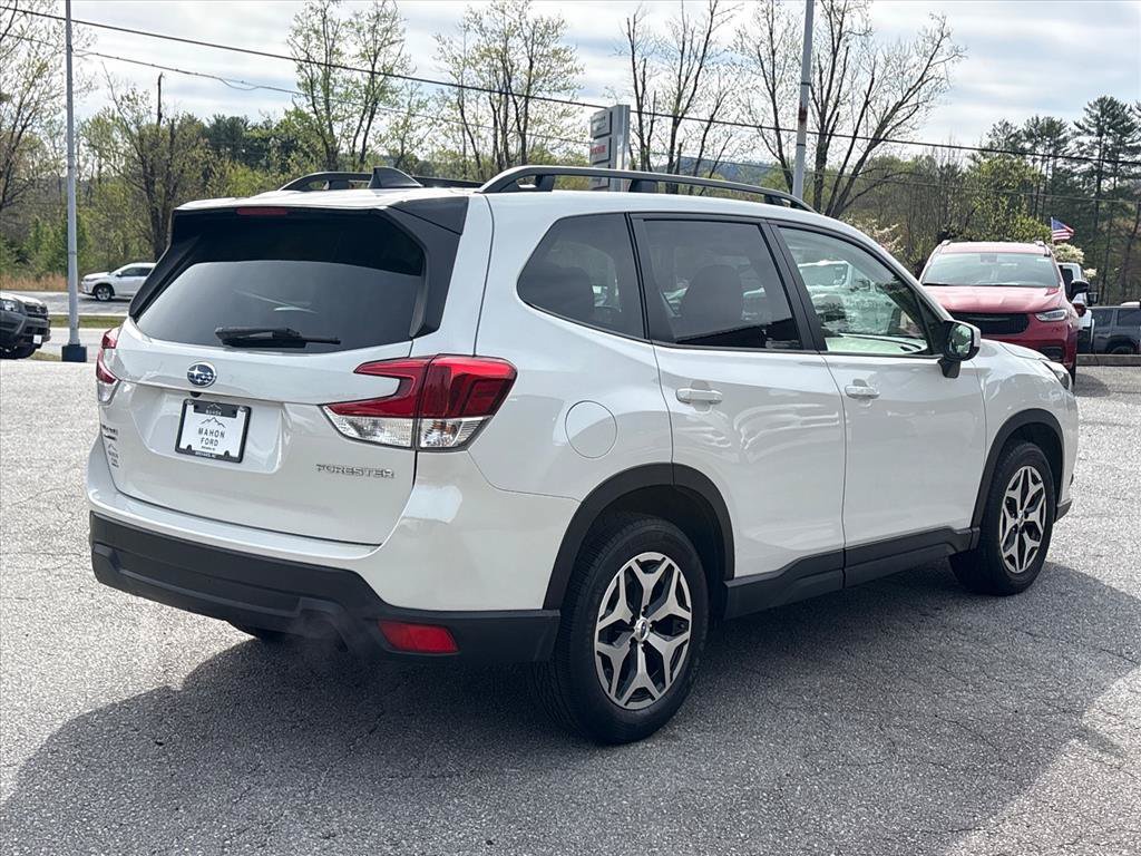 Used 2024 Subaru Forester Premium AWD/4WD image 6