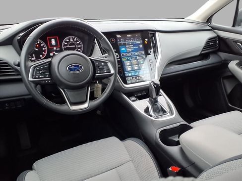 Certified 2025 Subaru Outback Premium w/ Popular Package #1A image 4