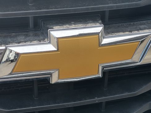 Used 2024 Chevrolet Silverado 2500 LT image 11