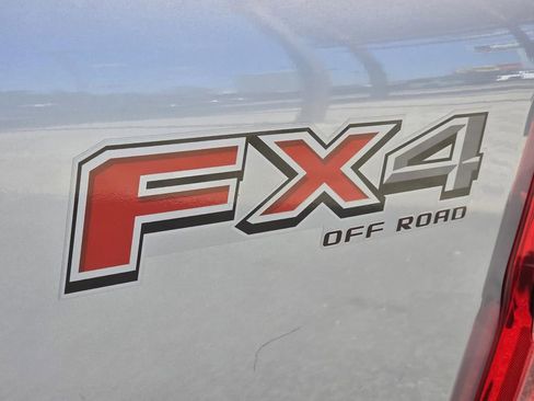 Used 2023 Ford F250 Lariat w/ Chrome Package image 38