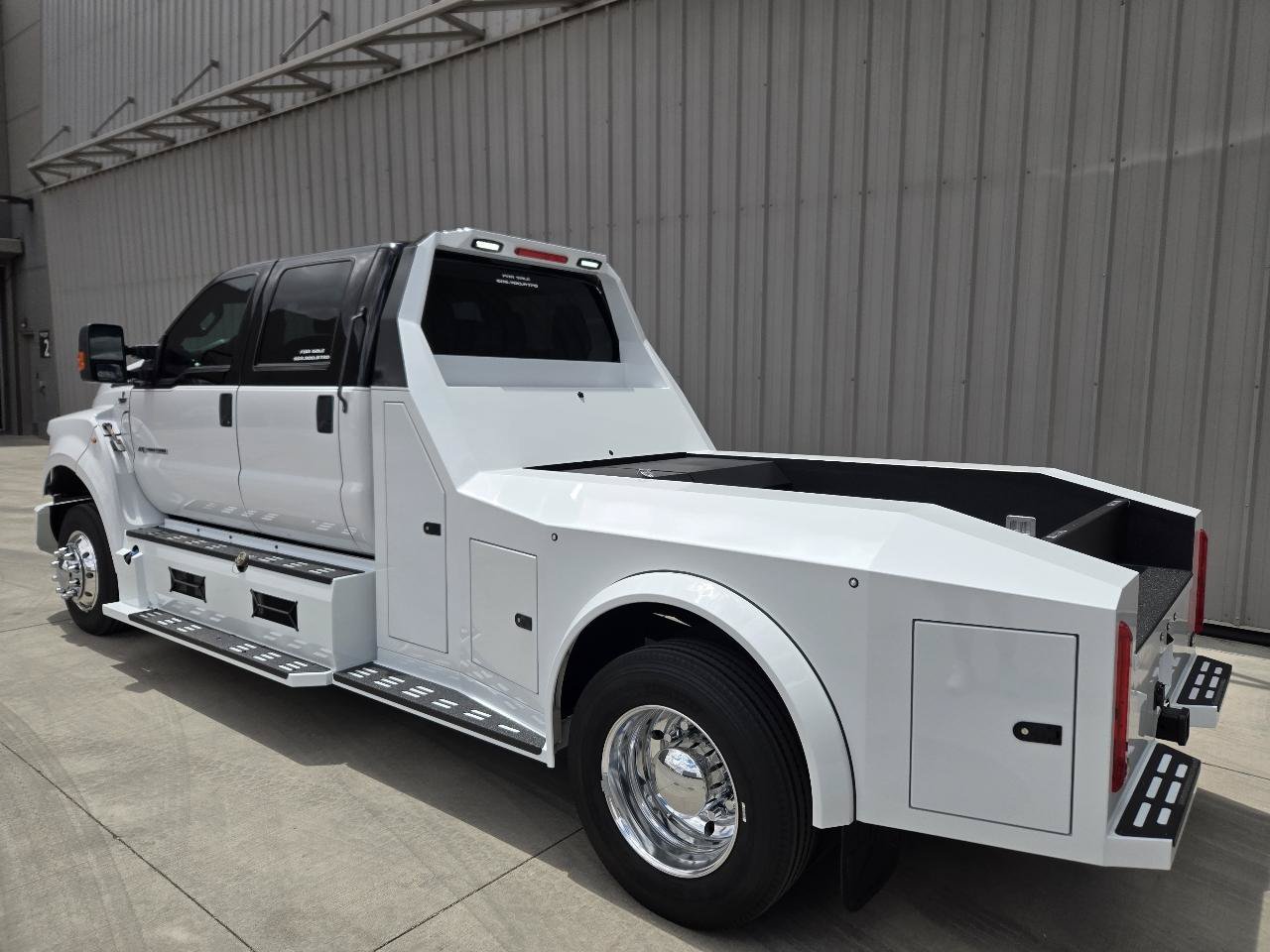 Used 2026 Ford F650 2WD Crew Cab Super Duty image 18