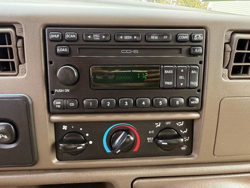 Used 2003 Ford F350 Lariat image 25